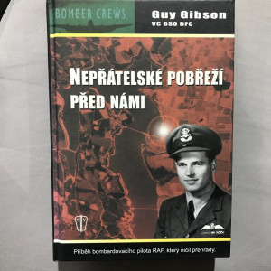 Nepřátelské pobřeží před námi